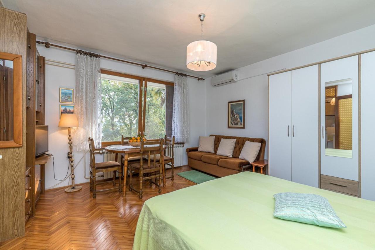 Apartment Dusper 347 ลอฟราน ภายนอก รูปภาพ
